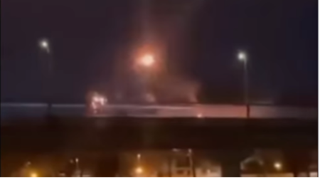 DECA BENZINOM PALILA PEŠAČKI MOST U ČAČKU Tiktok ludilo ili opasna igra na Srpsku novu godinu?